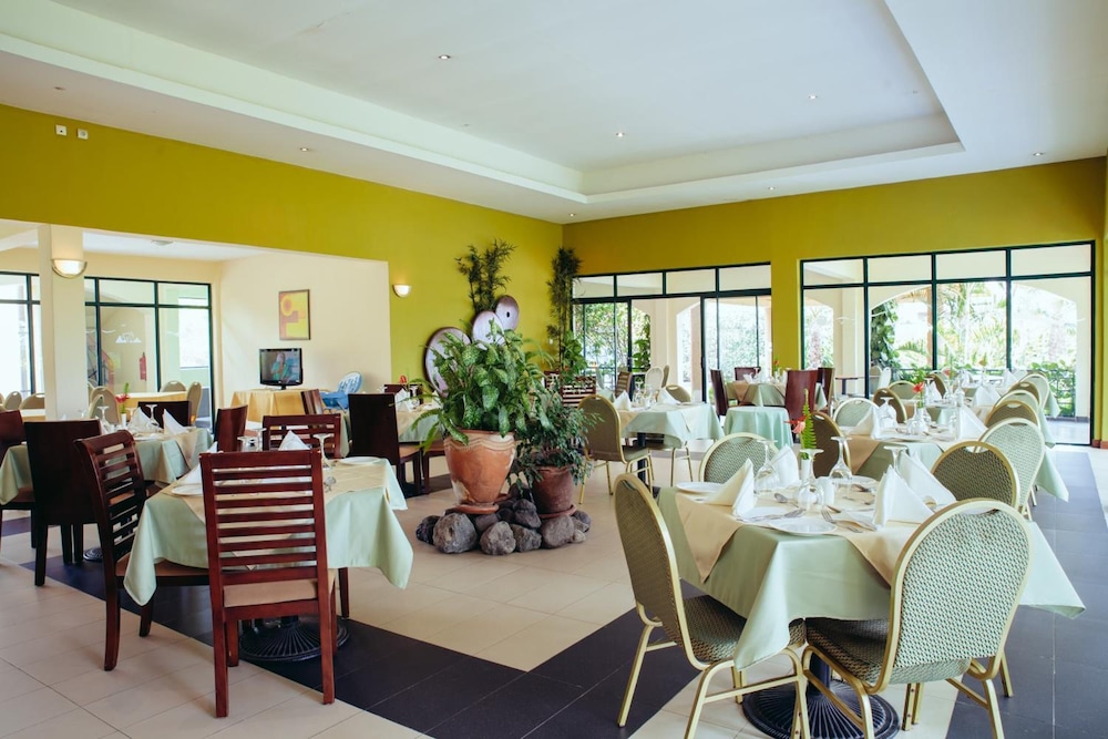 Gorillas Volcanoes Hotel 27/40
