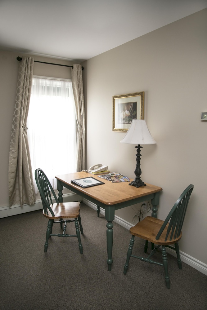 The Harbour House 27/50