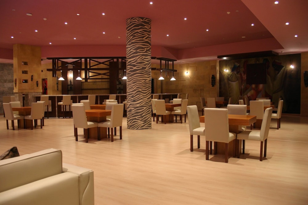 restaurant-cafeteria