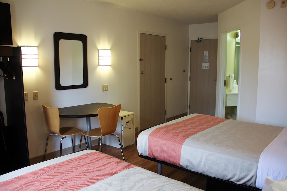 Motel6 Milan, OH - Sandusky 25/64
