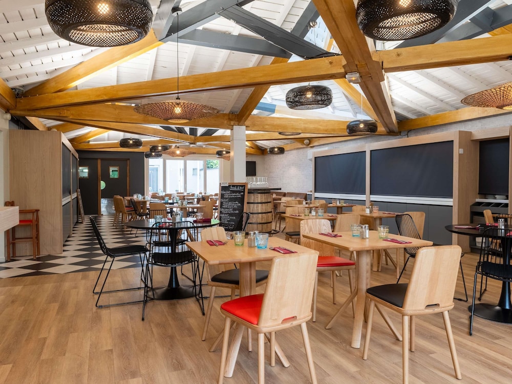 Ibis Lyon Est Bron 56/67
