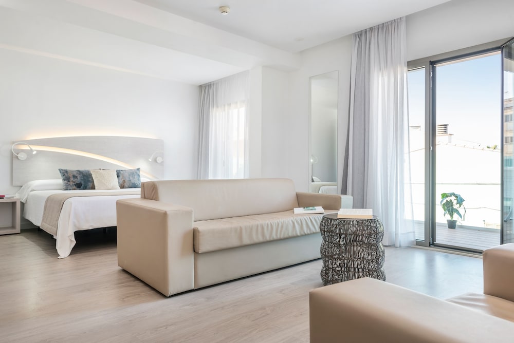 Llaut Boutique Hotel 11/50