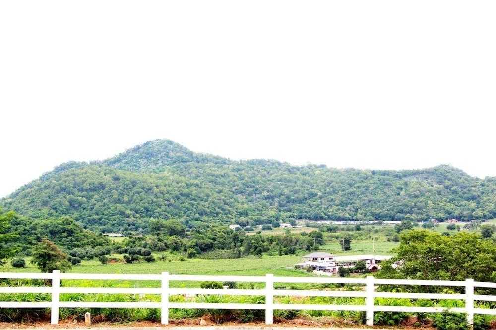 Thongsathit Hill Resort Khao Yai 47/54