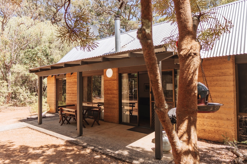 BUSSELLS BUSHLAND COTTAGES 6/47