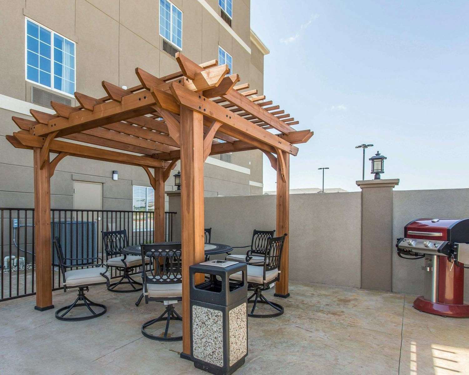 MainStay Suites Midland TX 30/44