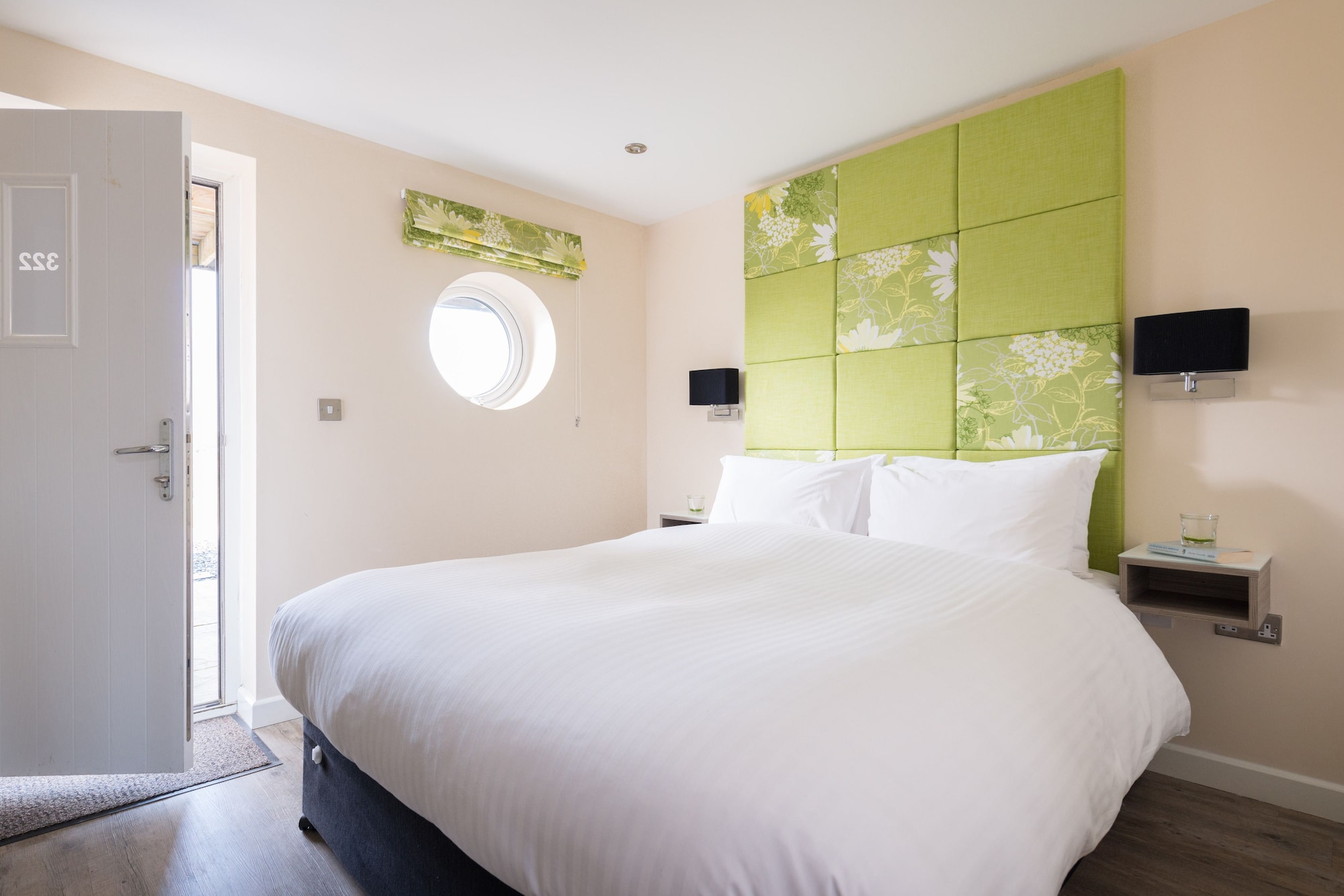 2 Bedrooms, Superior, Apartment, Double Bed, Lake Side