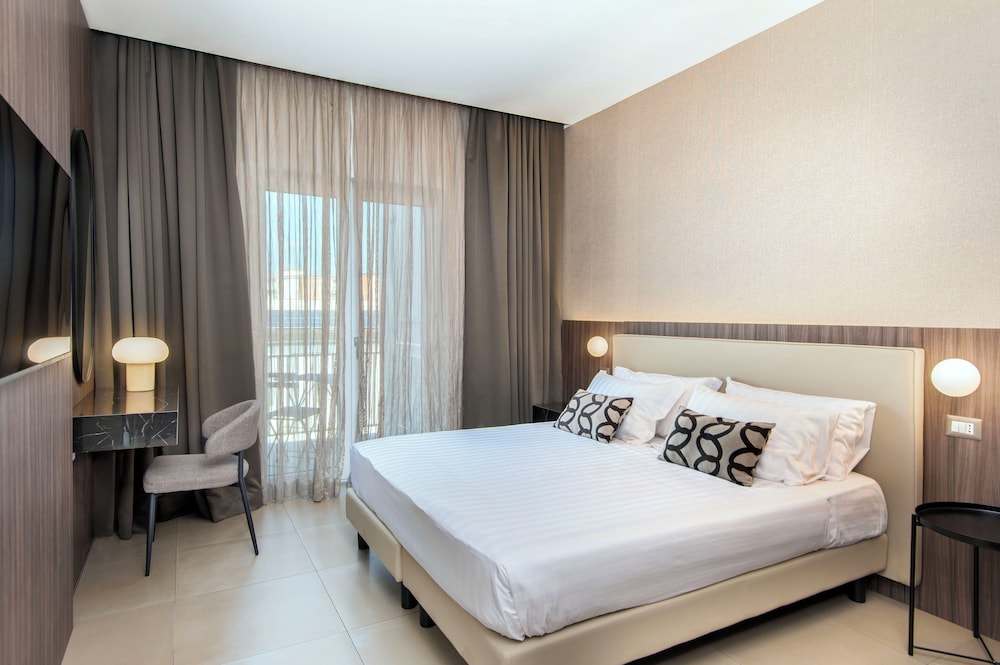 Hotel Europa Di Arzano 32/65