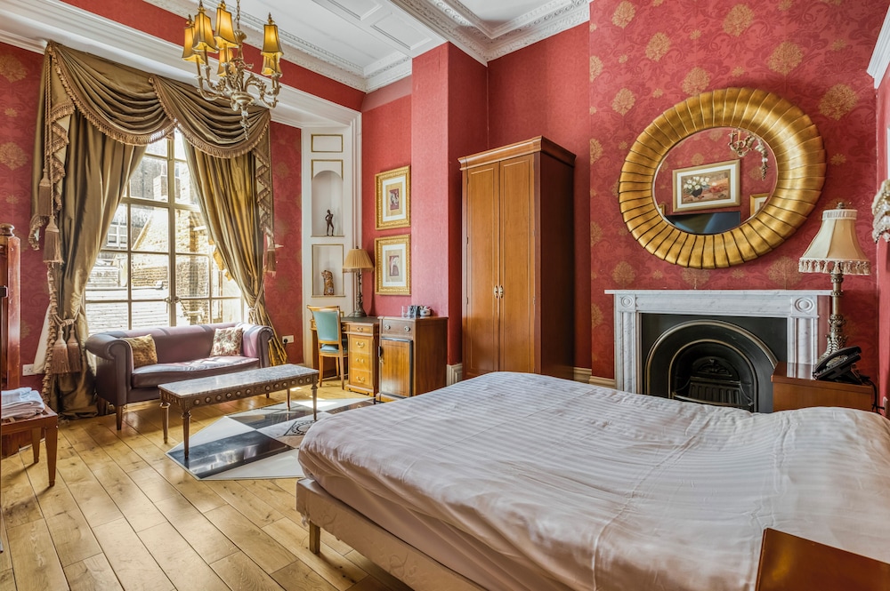 Opulence Centra London Hotel 31/75