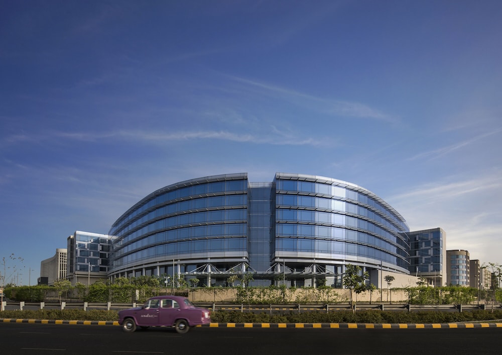 Andaz Delhi, by Hyatt 42/82