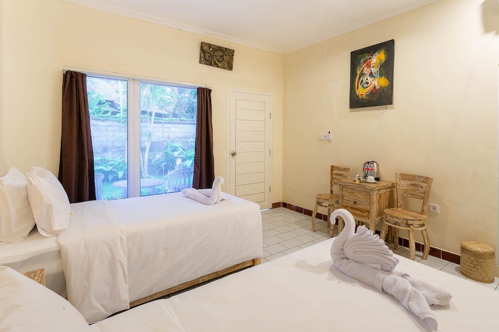 Utama Villas Beach Front Candidasa 15/38