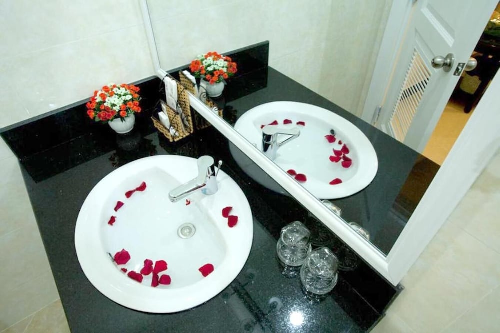 Linh Phuong 2 Hotel 63/64