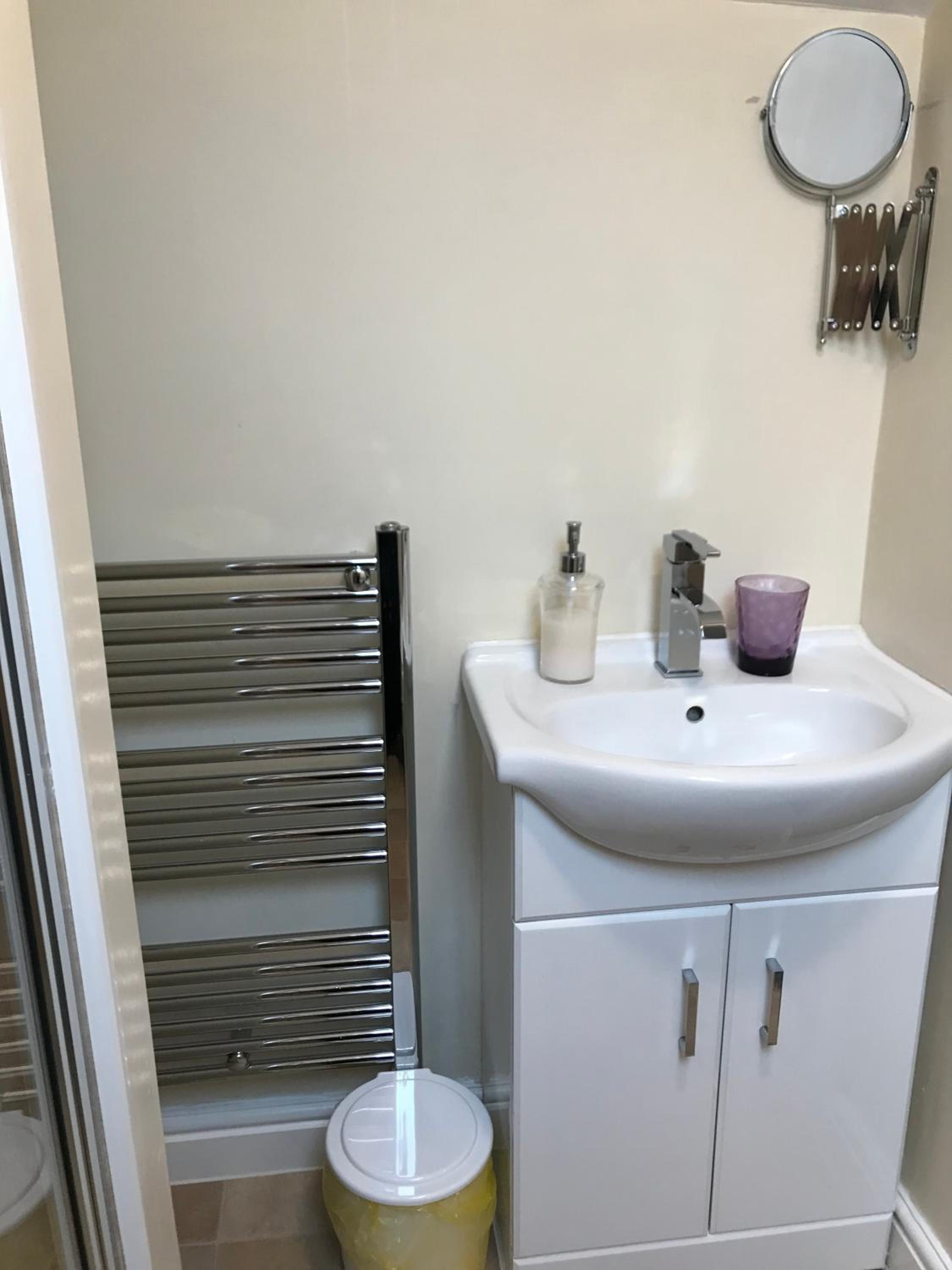 ISUITES Serviced Accommodation 20/23
