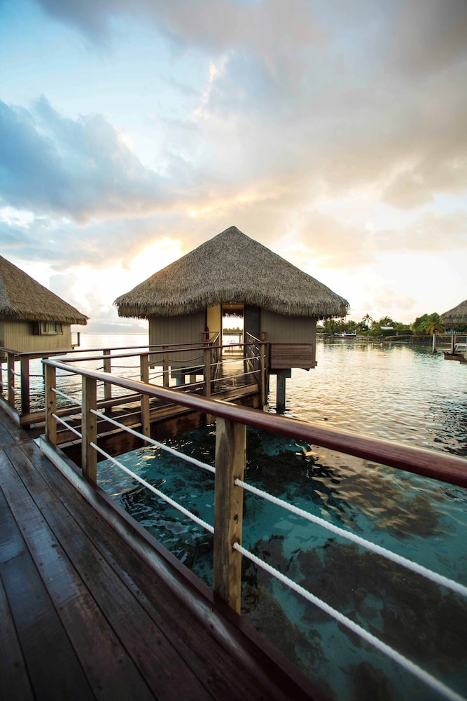 Tahiti Ia Ora Beach Resort 20/83