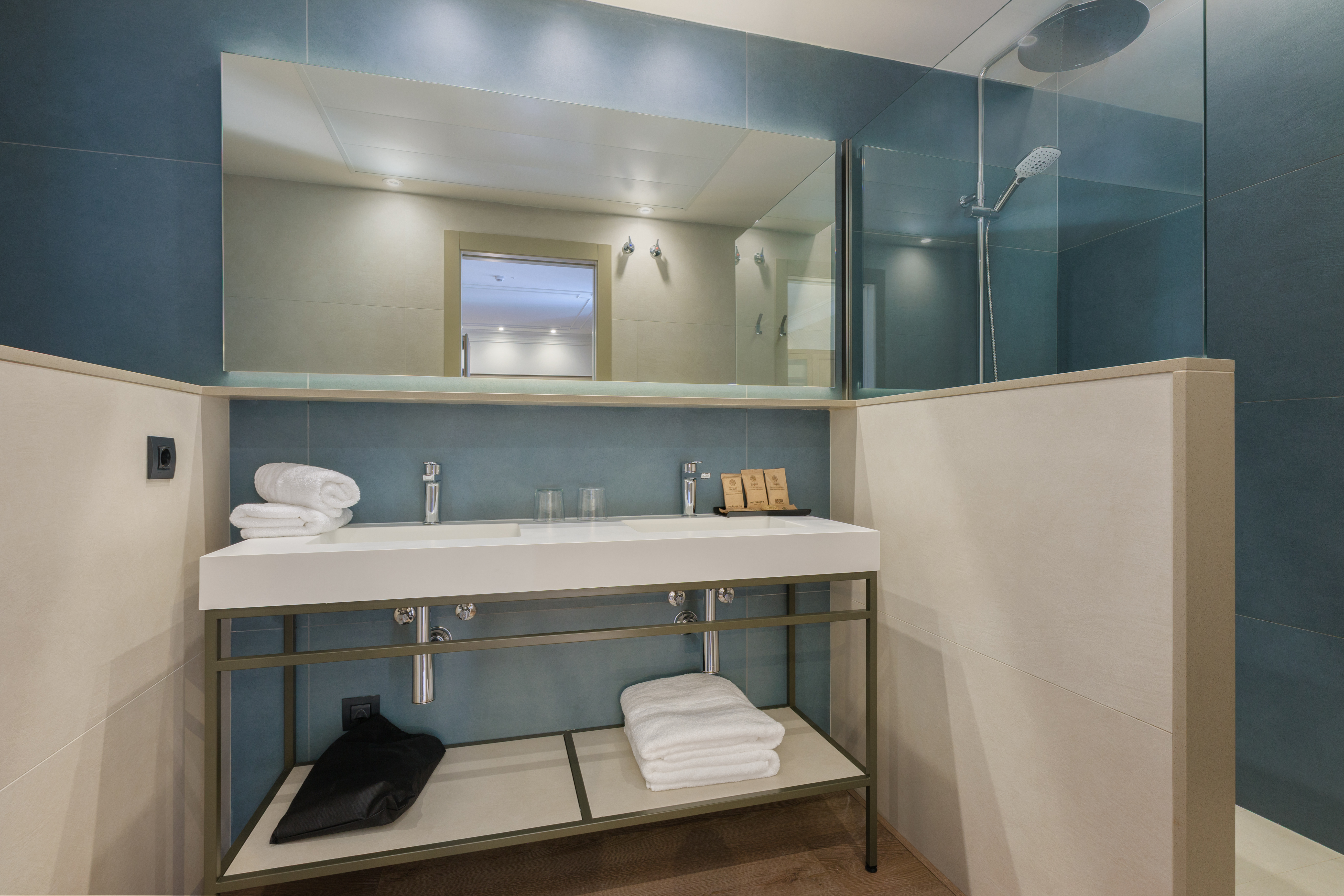 غرفة بريميوم رباعية، Medinaceli Hotel 5/5