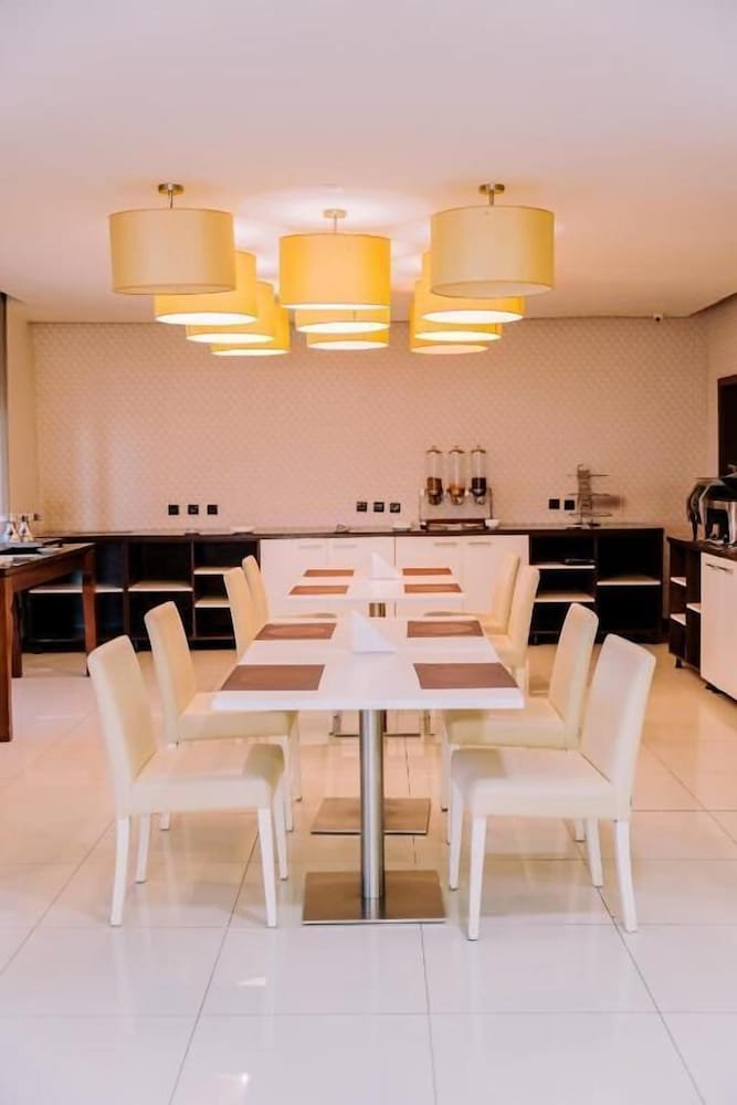 Beira Terrace Hotel 34/50