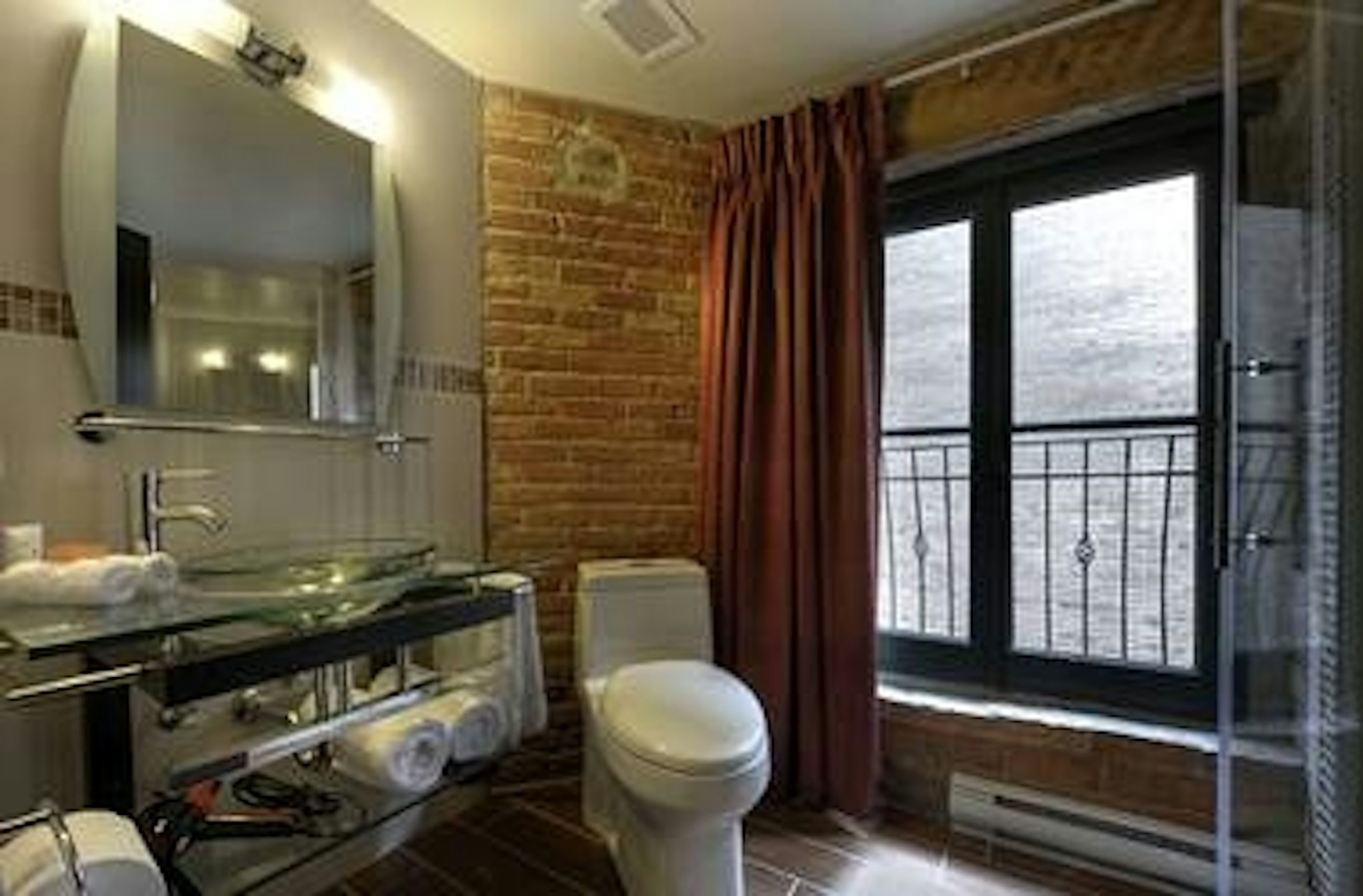 Le Petit Hotel 54/58