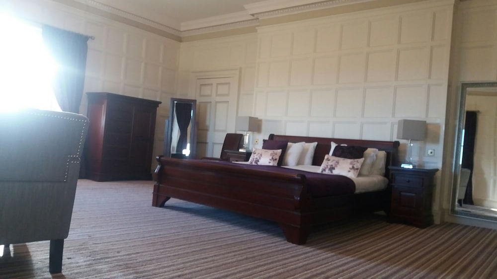 Wortley Hall 13/50