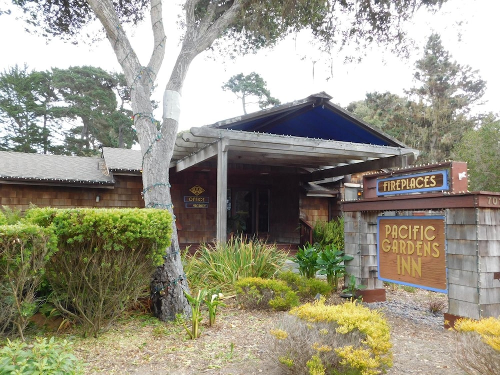 Pacific Gardens Inn 10/64