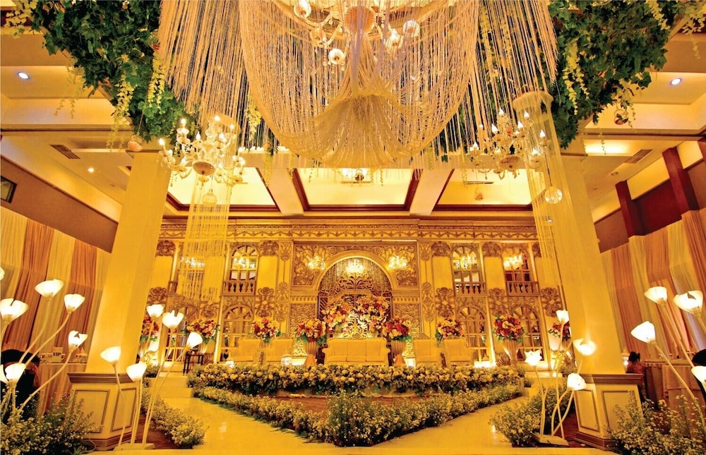 HERMES PALACE HOTEL 5/56