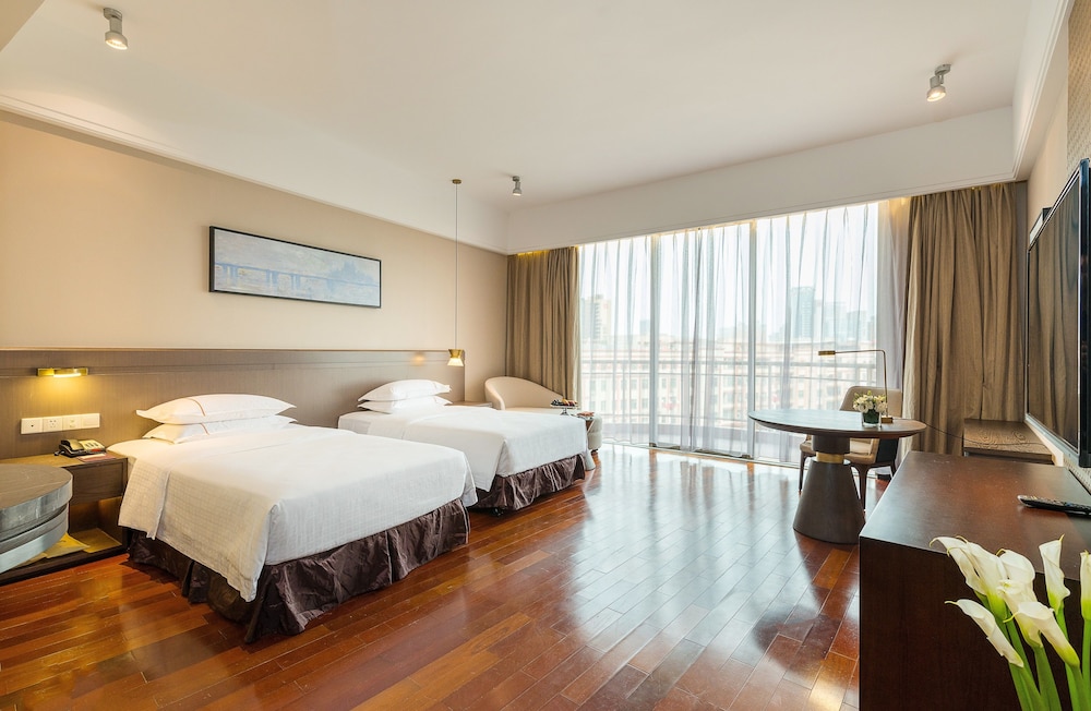 Royal Garden Hotel 14/69