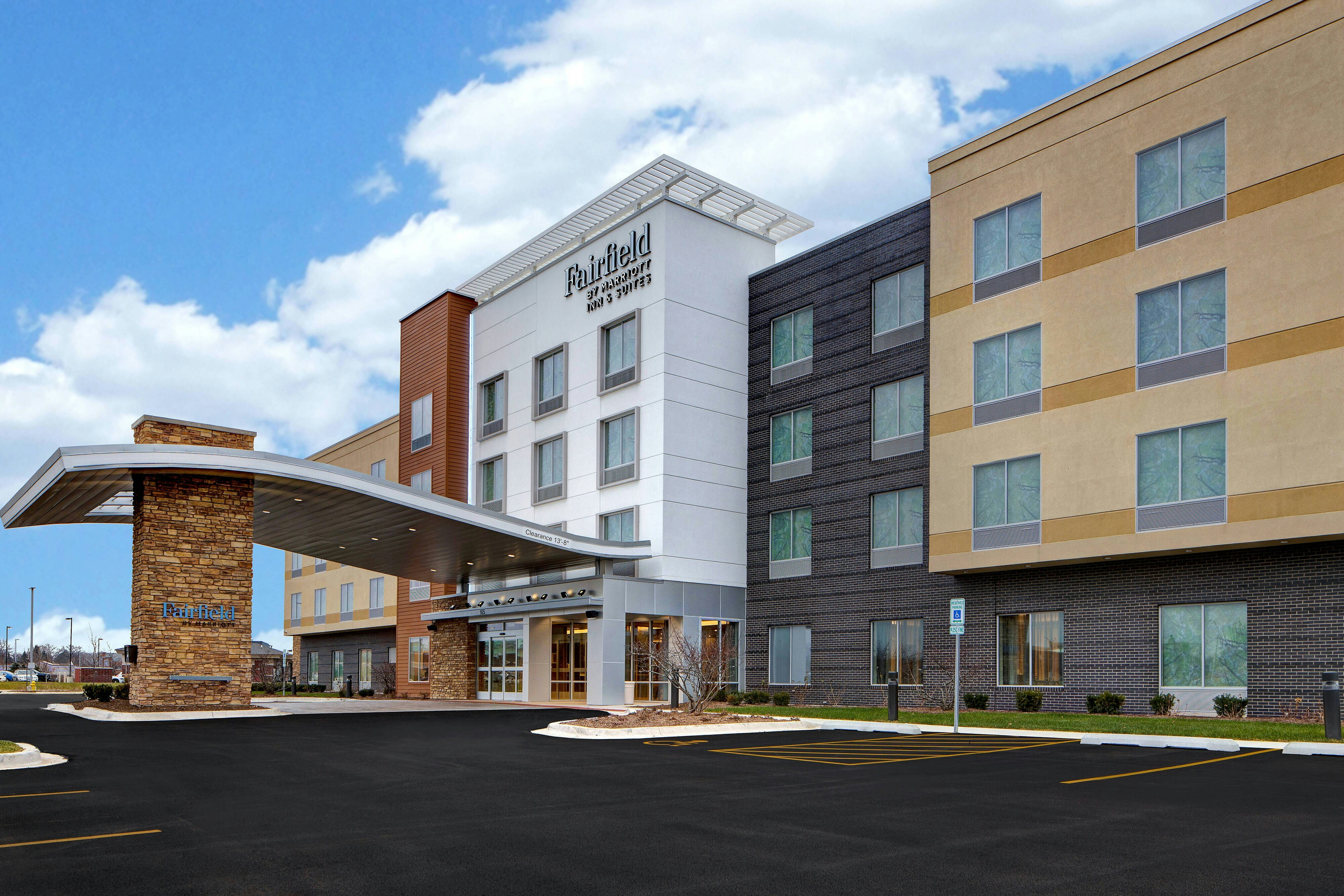 Fairfield Inn & Suites by Marriott Chicago Bolingbrook 14/15