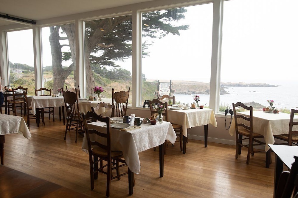 Agate Cove Inn 55/71