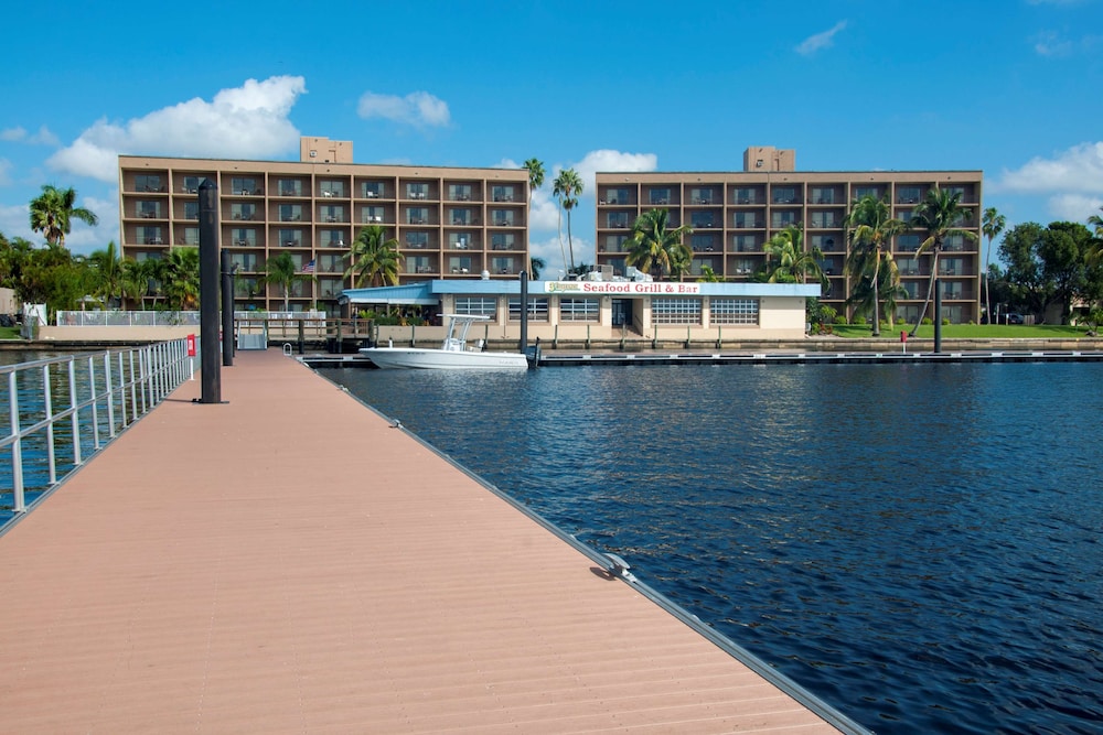 Best Western Fort Myers Waterfront 22/28
