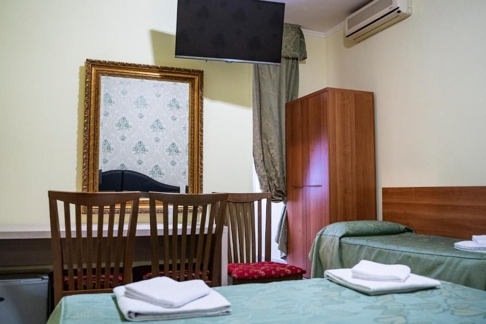 Hotel Ferrarese Roma 41/49