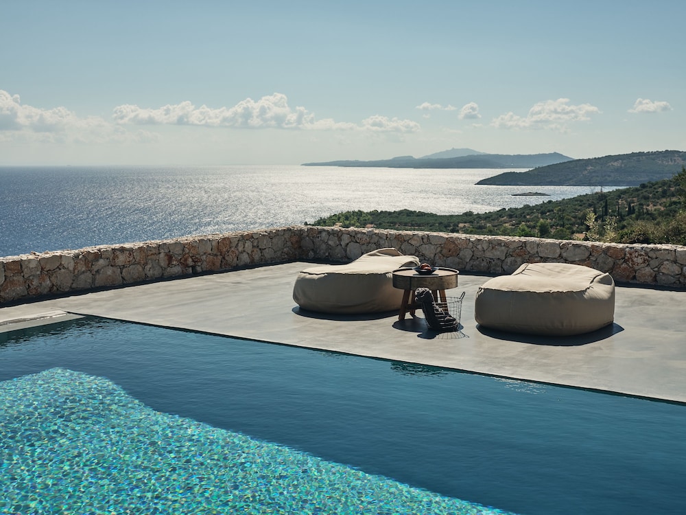Vais Luxury Villas 44/55
