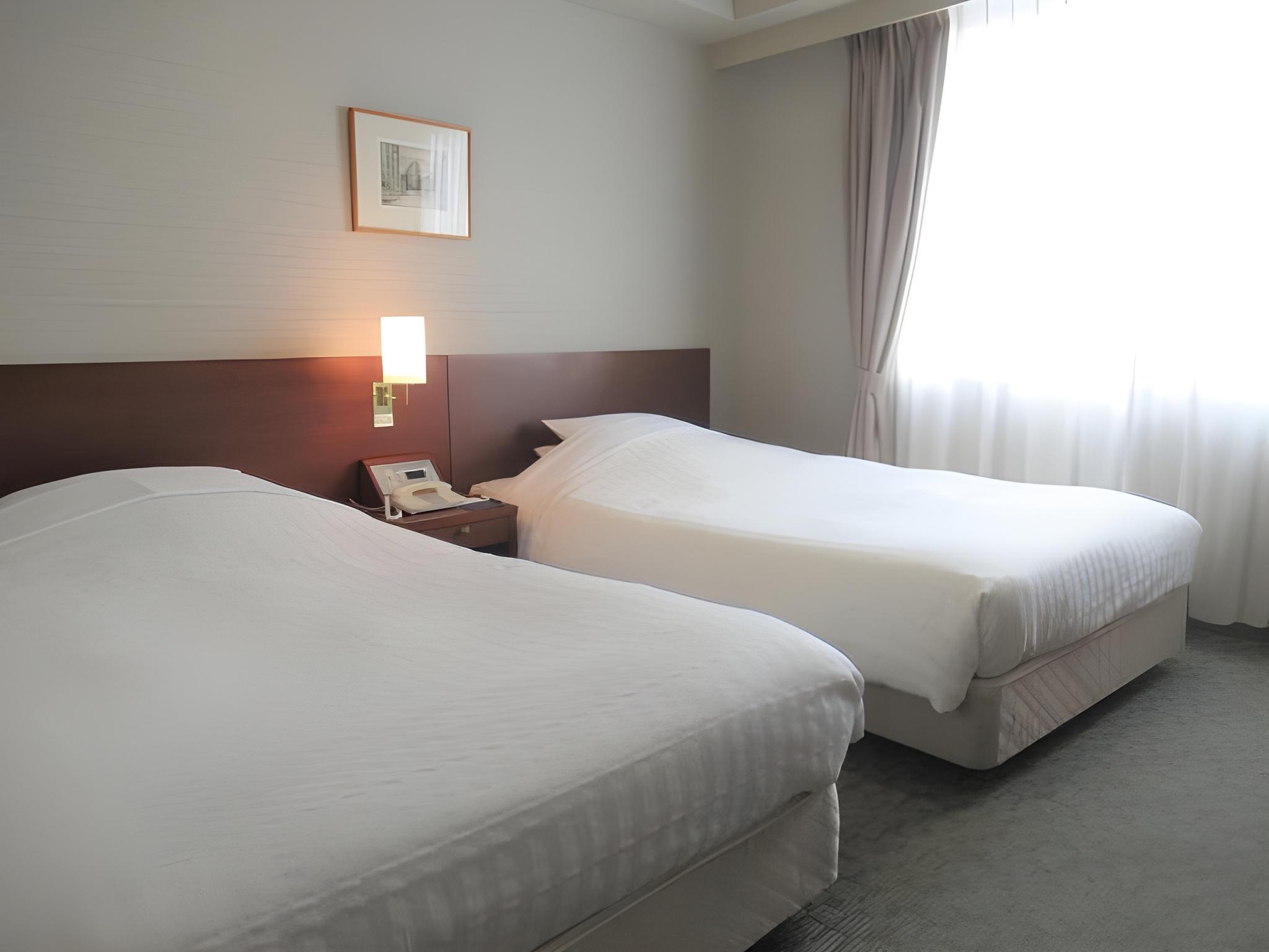 MUTSU GRAND HOTEL 12/30