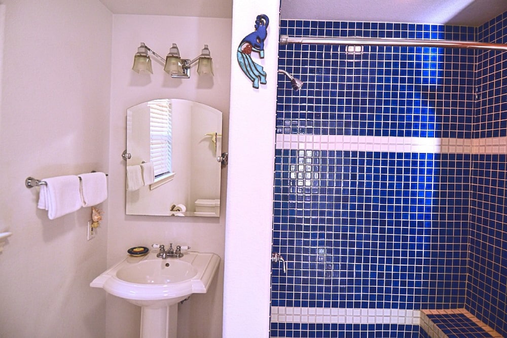 Casa Del Sol Bed And Breakfast 63/68