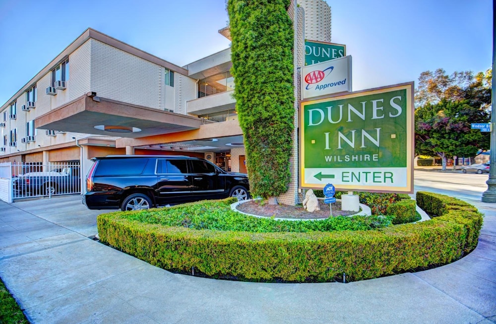 Dunes Inn Wilshire 8/72