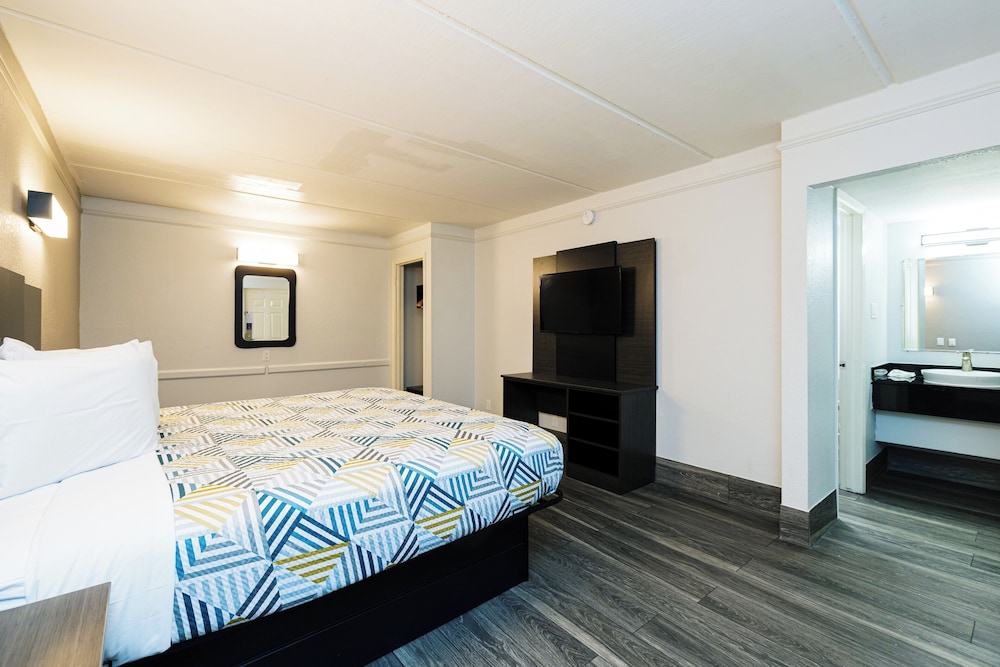 Motel6 Baytown, TX - Garth Rd 30/63