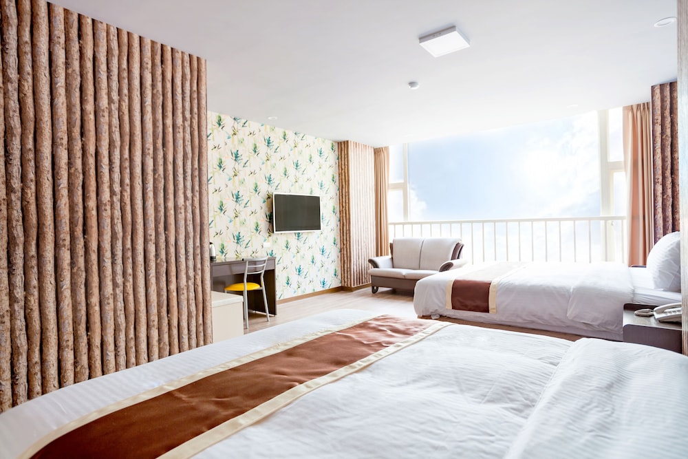 A Ace Hotel 18/56