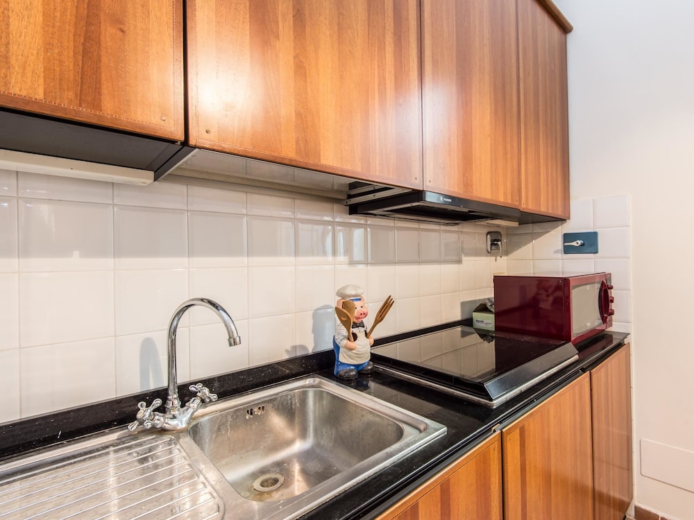 RSH Luxury Vatican Four Bedroom Apartment 35/36
