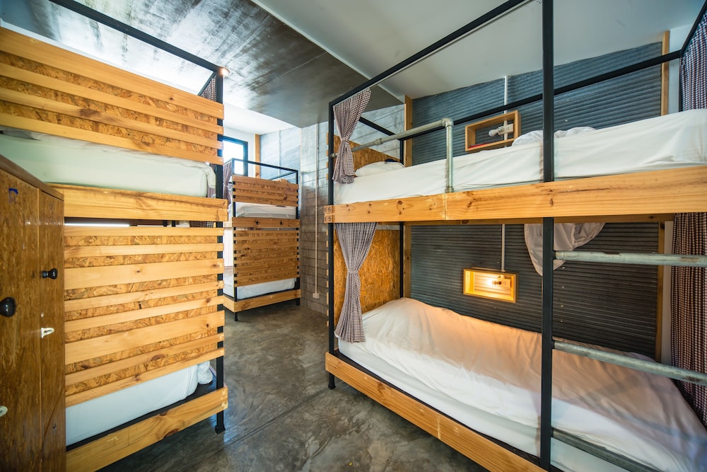 Chillhub Hostel 6/24