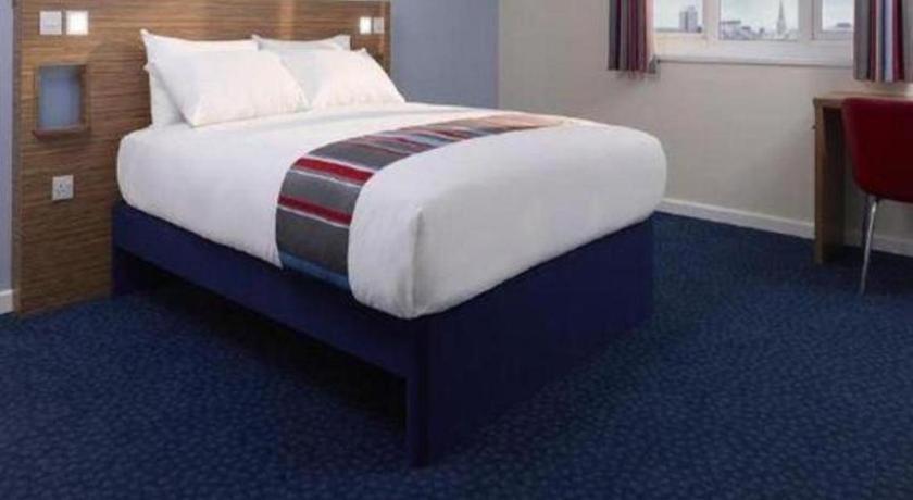 Travelodge Dundee Strathmore Avenue 9/16