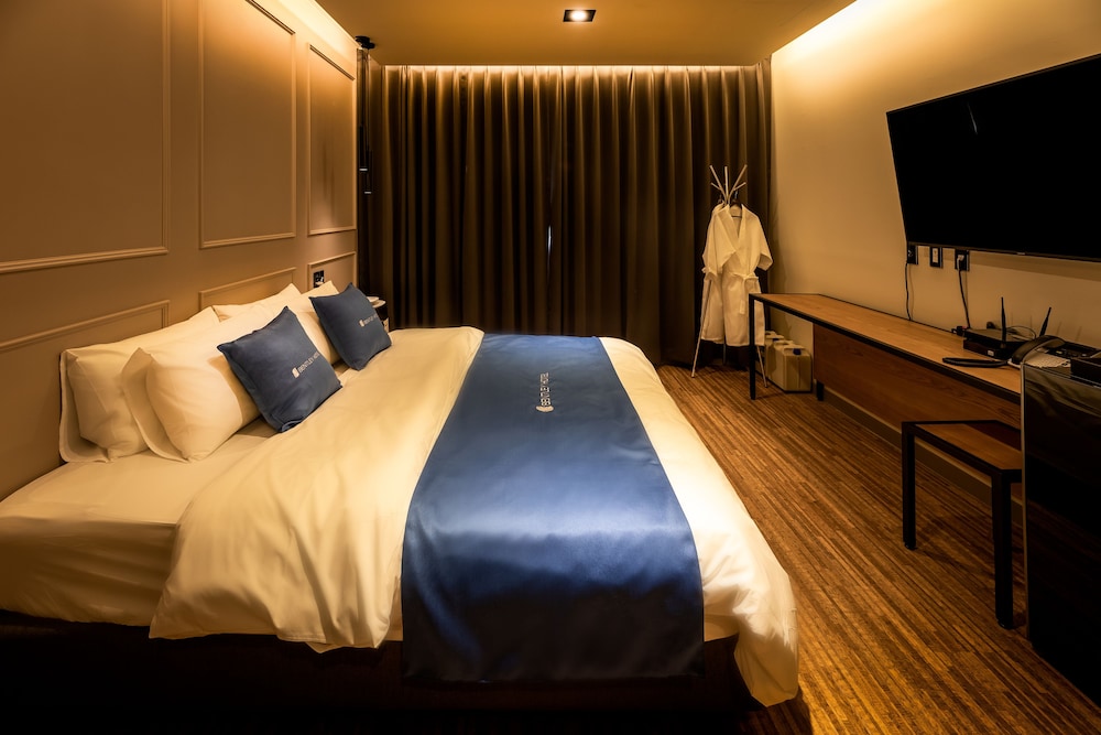 Hotel Bentley 30/57