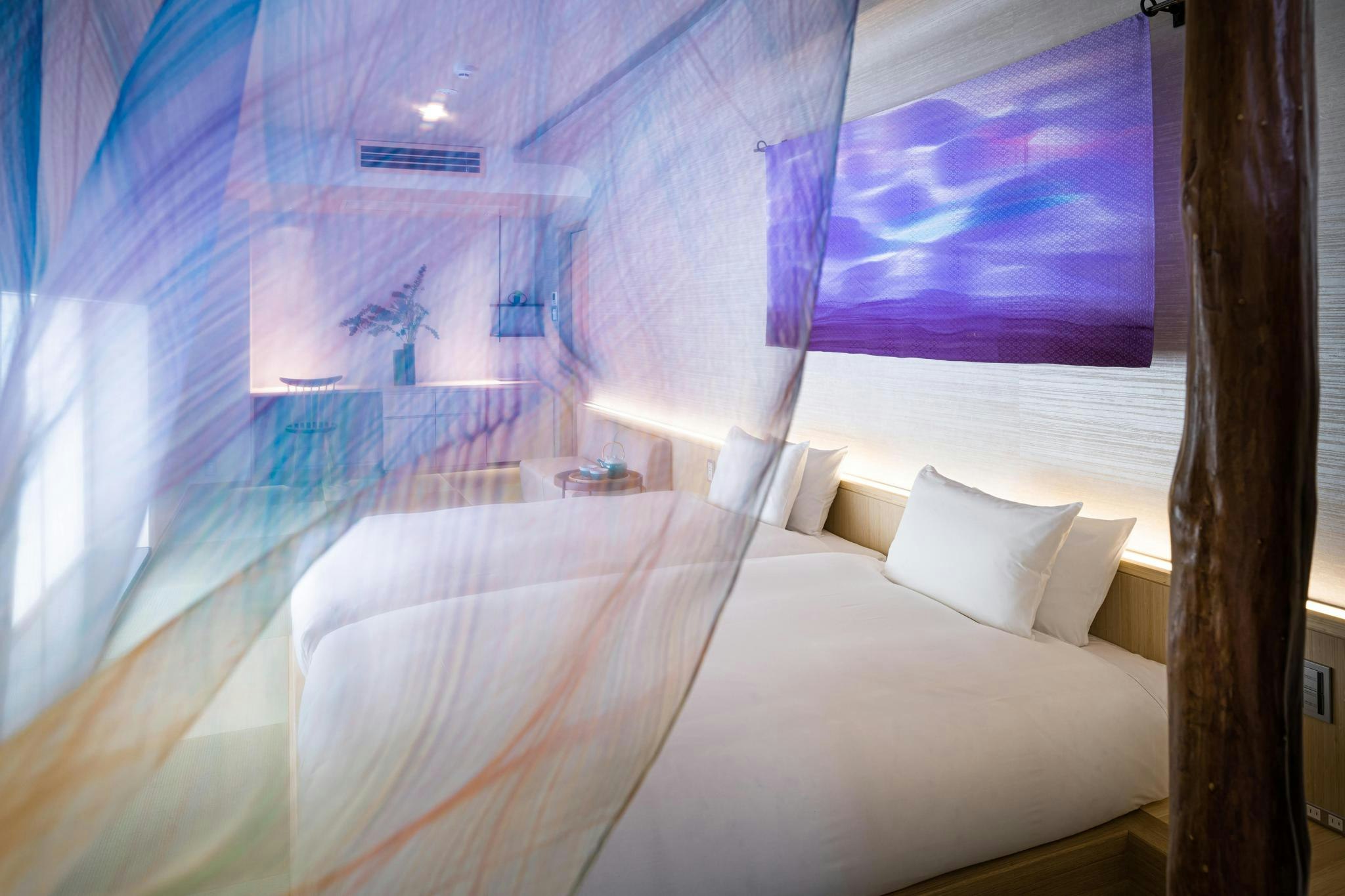 Hollywood, Twin Beds