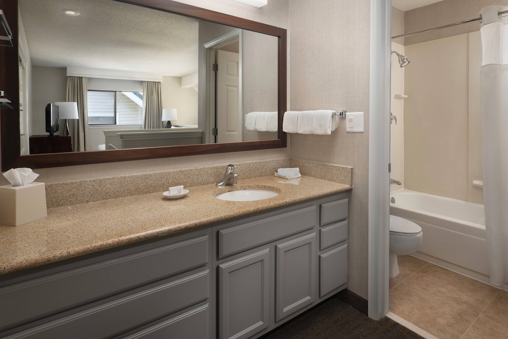 Residence Inn by Marriott Seattle Bellevue 18/57