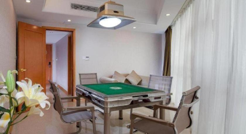 Outsky Hotel 30/50