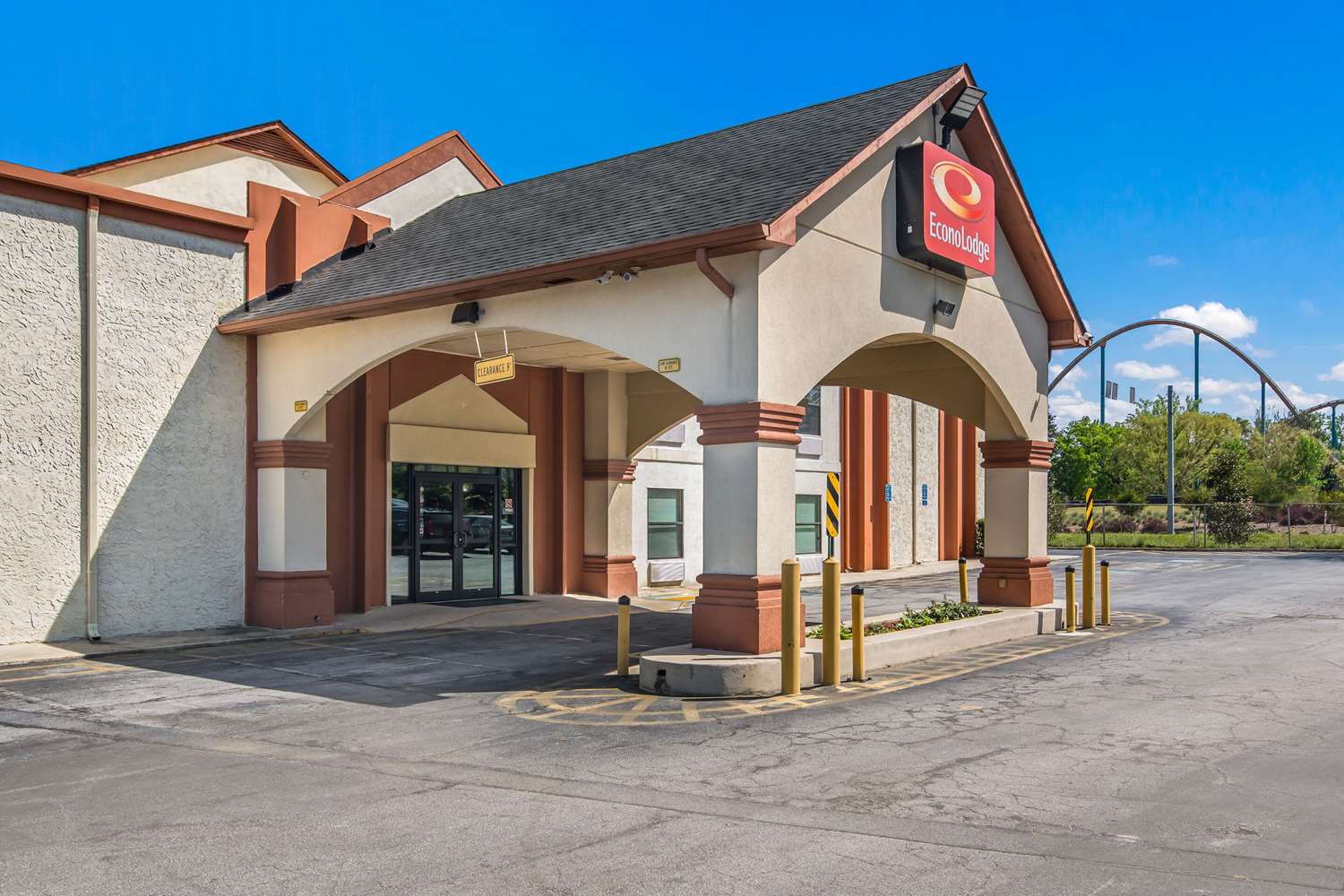 Econo Lodge At Six Flags 3/15