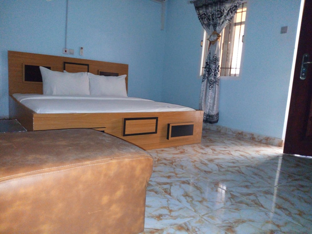 De Maria Inn 14/30