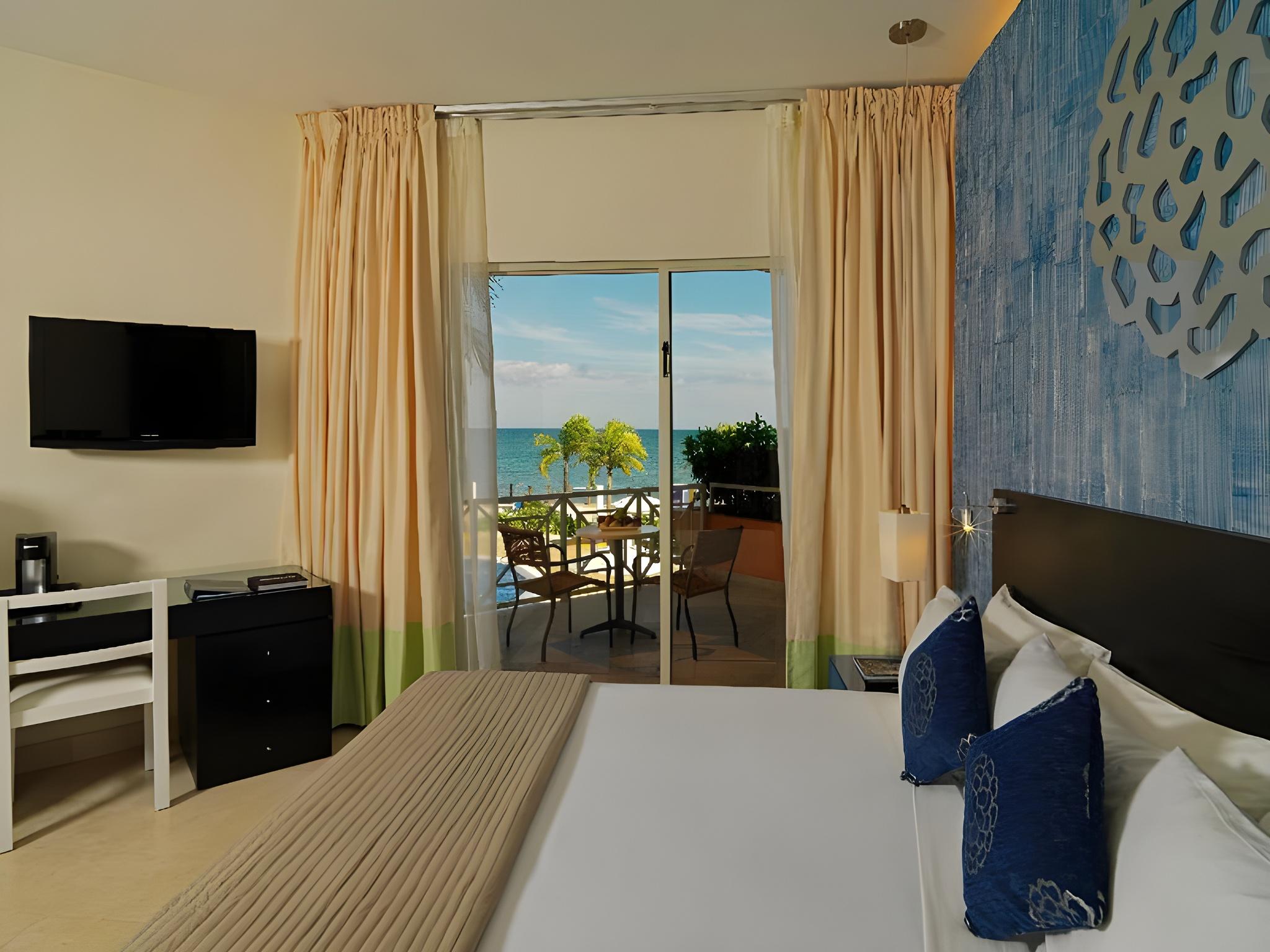 Deluxe, Double Bed, Sea View