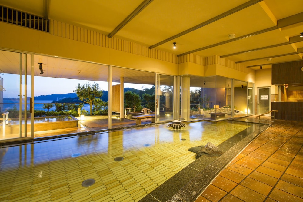 Toba Seaside Hotel 23/54