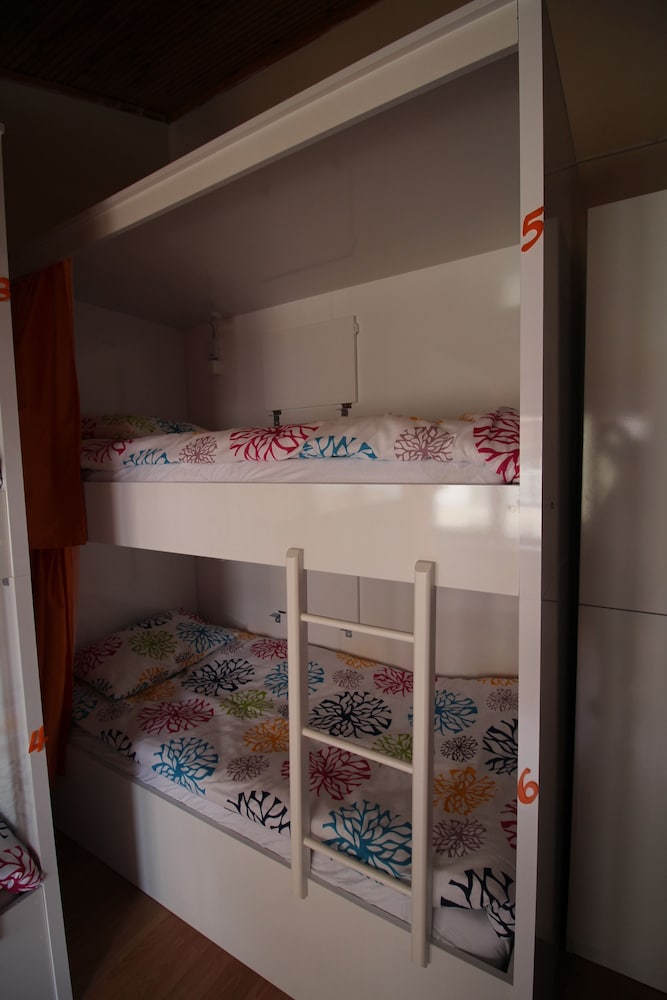 Deeps Hostel 32/32