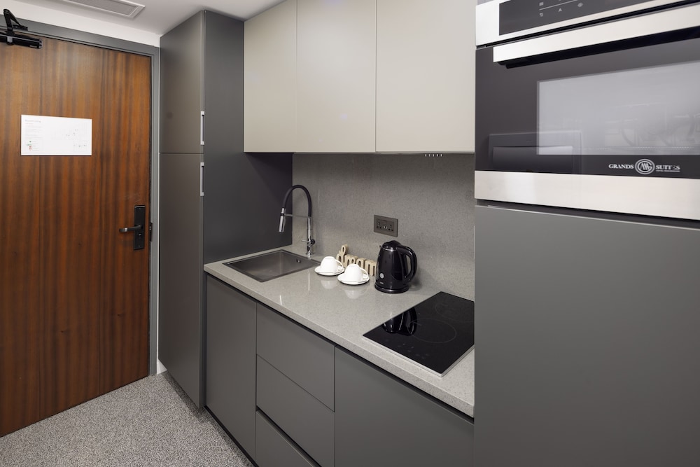 Grands Suites Hotel Residences & Spa 48/50