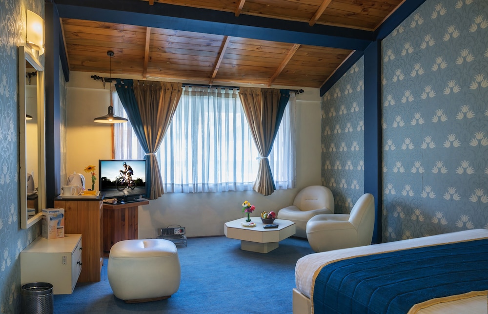 HONEYMOON INN 32/50