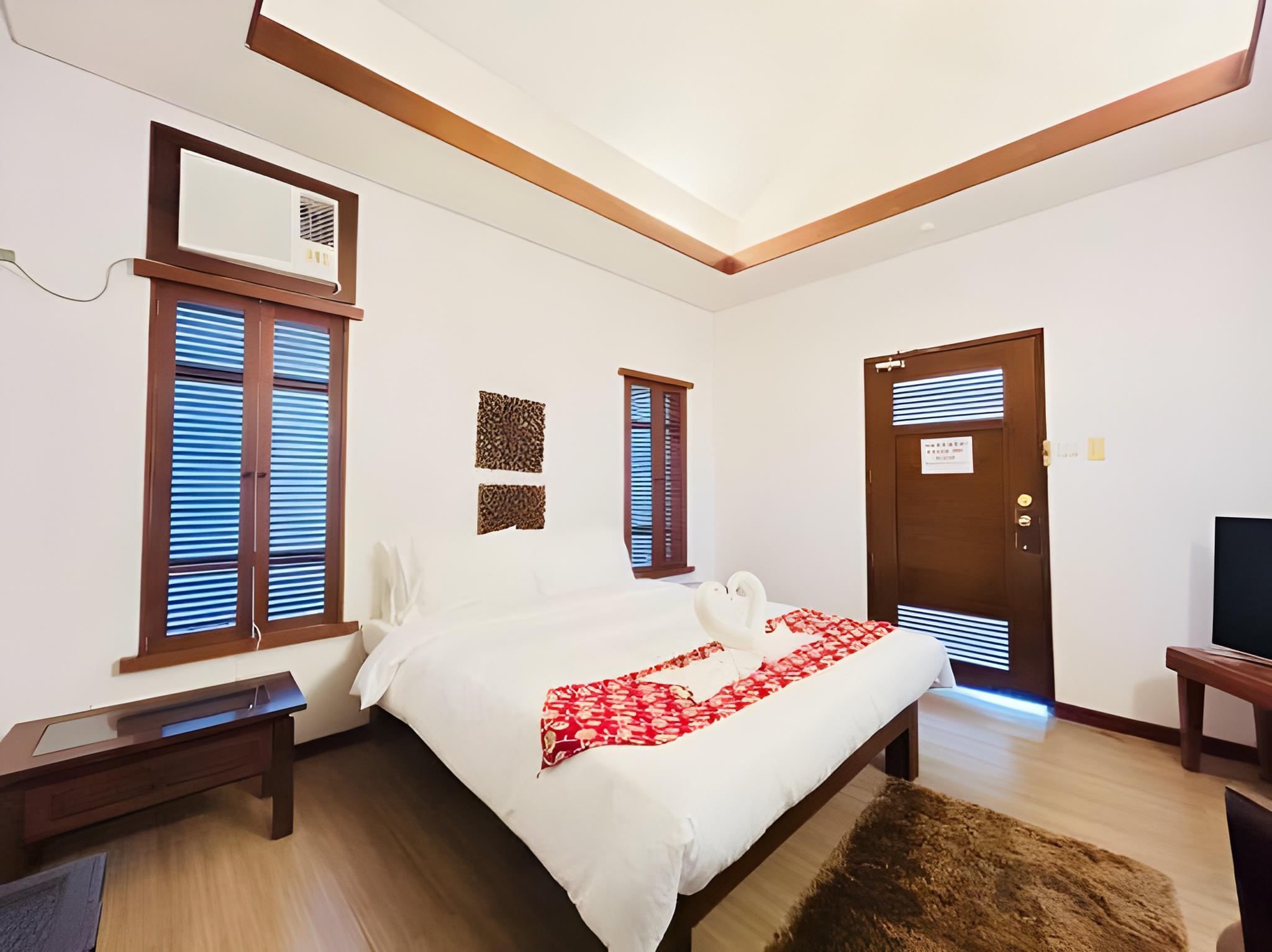Casita, Twin Beds
