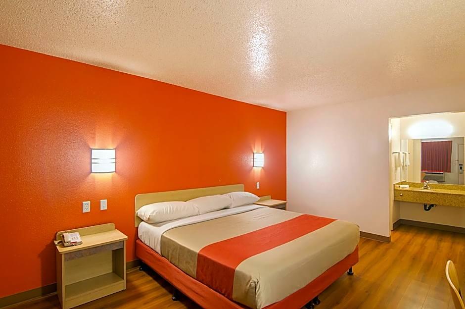OYO 1001438 Motel6 Williams, AZ – Historic Route 66 11/26